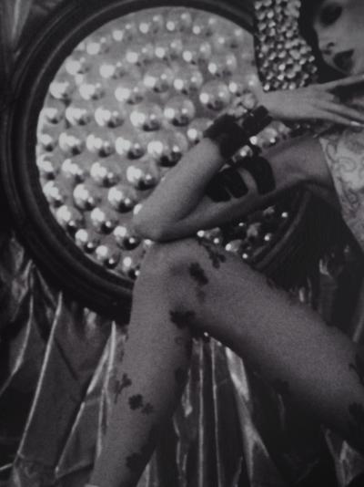 Irina IONESCO : Mannequin devant les projecteurs, Tirage argentique original 2
