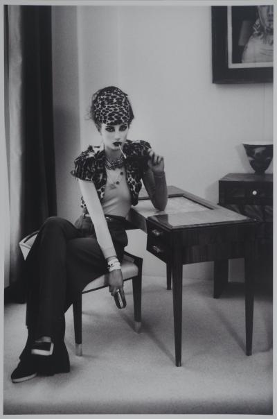 Irina IONESCO : Jeune femme à l'imprimé léopard, Tirage argentique original 2