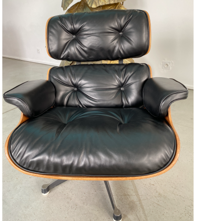 Charles et Ray Eames . Lounge chair et ottoman . 2