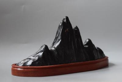 Chine - Suiseki - Pierre de scholar en forme de paysage montagneux 2
