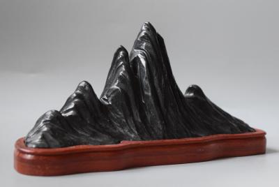 Chine - Suiseki - Pierre de scholar en forme de paysage montagneux 2