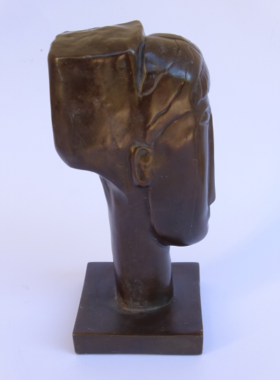 Amedeo Modigliani , Tête de jeune fille à la frange - Sculpture en Bronze 2