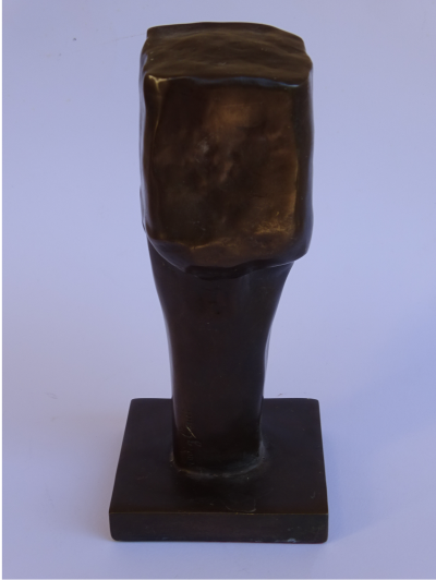 Amedeo Modigliani , Tête de jeune fille à la frange - Sculpture en Bronze 2