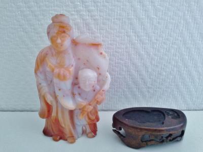 Chine -  Ensemble de trois divinités en pierres dures, début XXème siècle 2