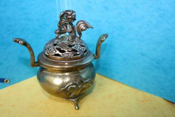 CHINE dynastie QING début XXe - Brule parfum tripode en bronze 2