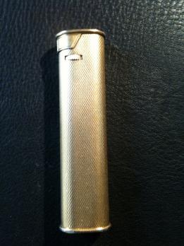 DUNHILL - Briquet plaqué or, c. 1970 2