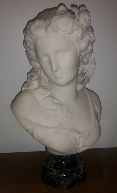 Albert-Ernest DE CARRIER BELLEUSE - Bust of a young woman - Sculpture 2